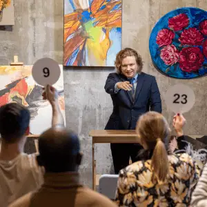 art auction st. louis, MO